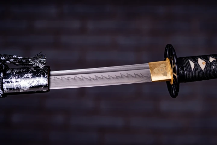 katana-model-5-ostrze-japonska-katana-hamon-detail.jpg