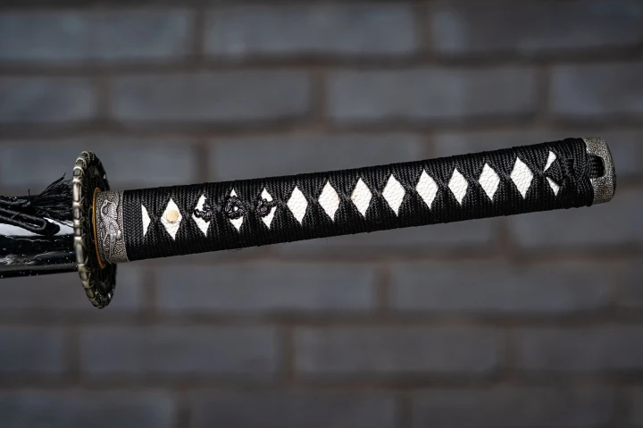katana-stal-damascenska-rekojesc-full-tang-rozbieralna.jpg