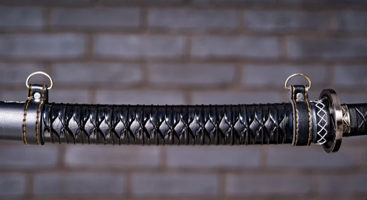 katana-t10-model-6-saya-zblizenie-na-strukture.jpg