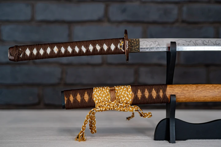 unikalna-katana-drewno-rozane-saya-natural.jpg