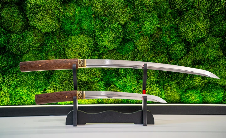 wakizashi-tanto-shirasaya-na-stojaku-s1-2.jpg