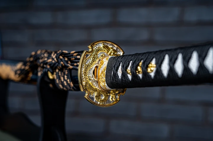 katana-stal-damascenska-t10-konstrukcja-full-tang-rozbieralna.jpg