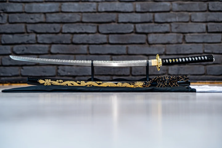 katana-stal-damascenska-t10-widok-ogolny.jpg