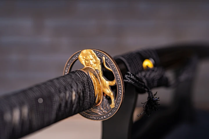 katana-warszawa-detale-tsuba-model-4.jpg